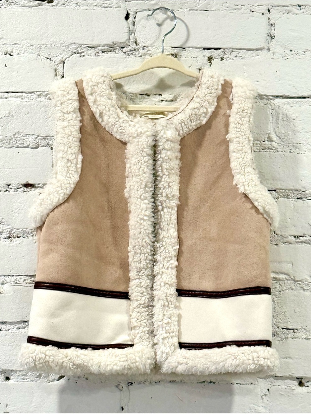 Cynthia Rowley Girls’ Tan & Cream Sherpa-Trim Vest – Size 8